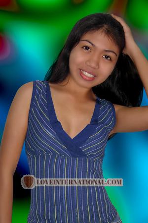 105175 - Jovelyn Age: 34 - Philippines