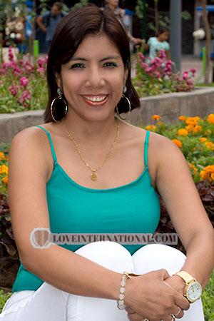 Peru women