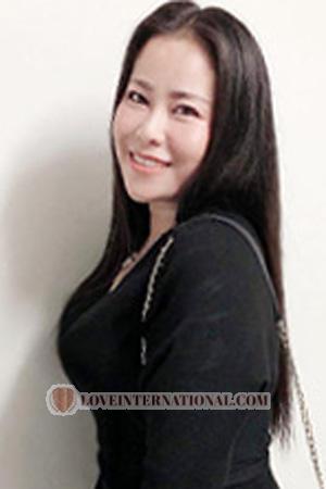 194906 - Nanthicha Age: 39 - Thailand