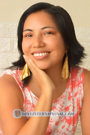 223591 - Daniela Age: 33 - Peru